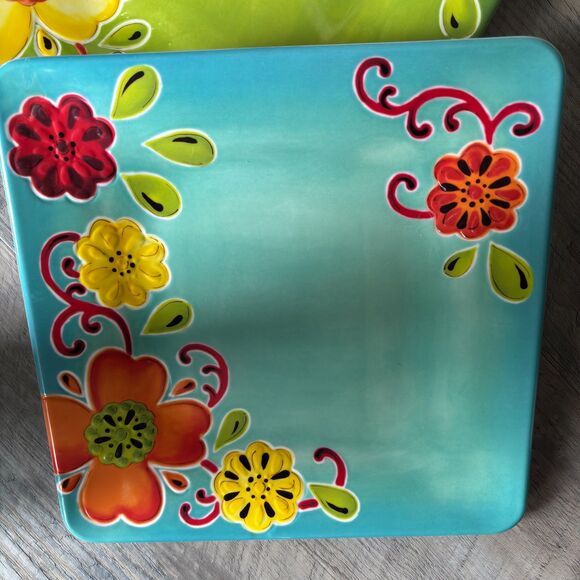 4 Laurie Gates Melamine Tropical Floral Embossed Lg. 10.5"x10.5" Dinner Plates - Picture 5 of 5